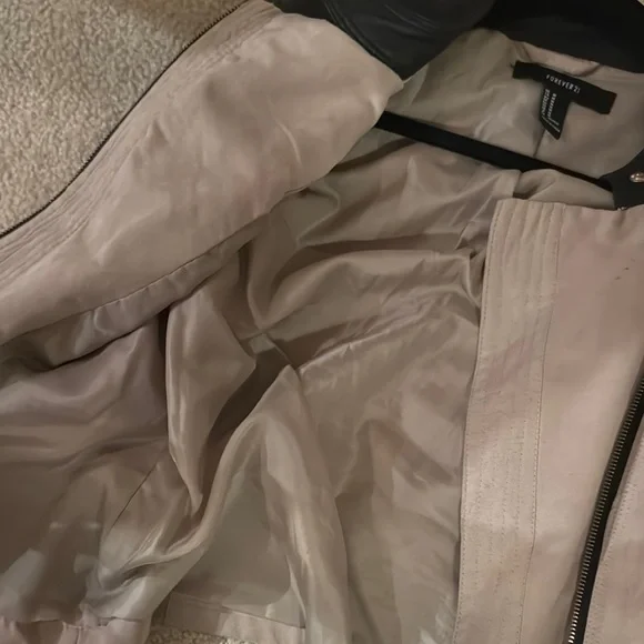 Black and Tan Women's Jacket - Picture 3 of 5